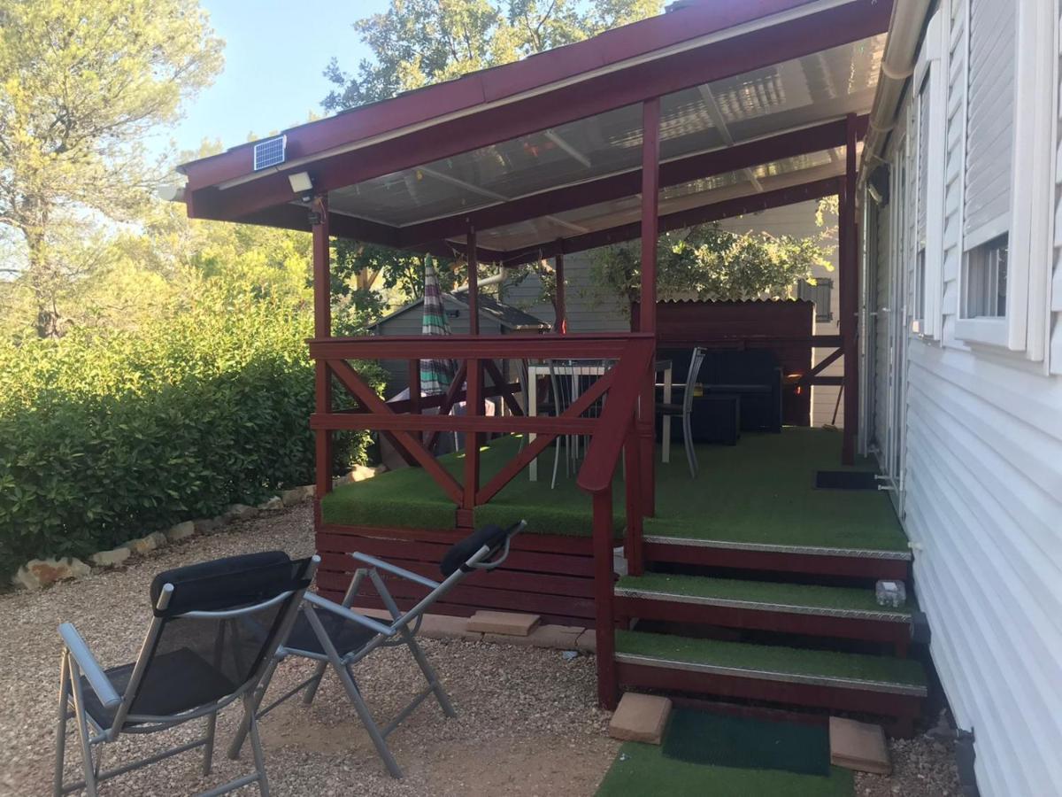 Charmant Mobil-Home Rocbaron Экстерьер фото