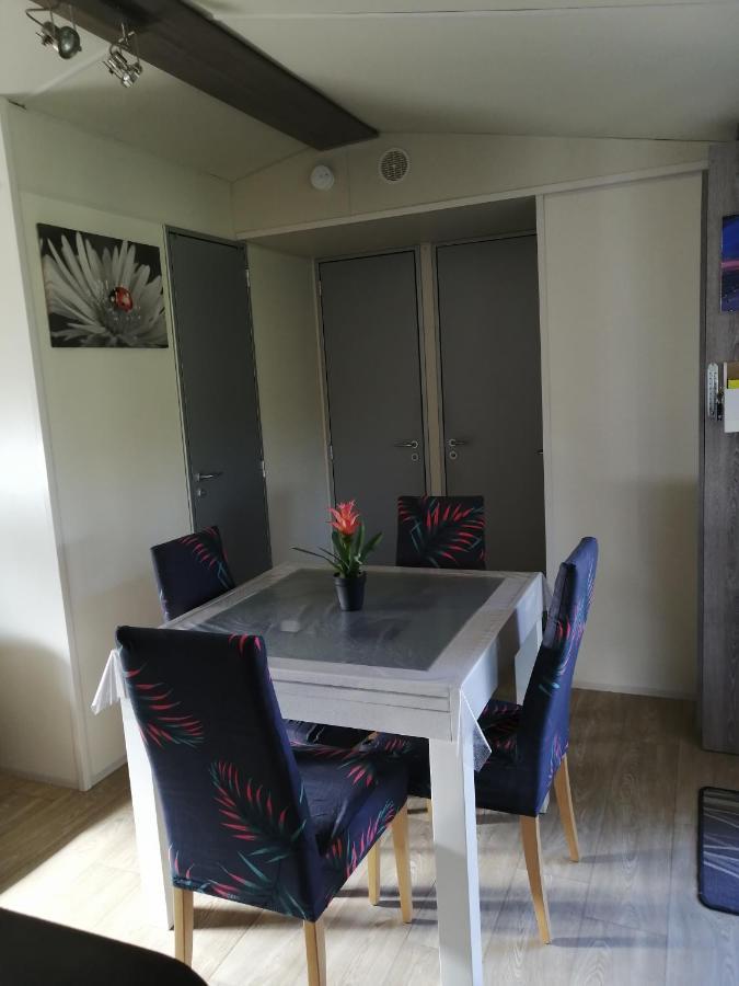 Charmant Mobil-Home Rocbaron Экстерьер фото